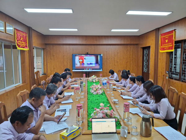 Hội nghị trực tiếp kết hợp trực tuyến nghiên cứu, học tập, quán triệt nội dung Chuyên đề năm 2025