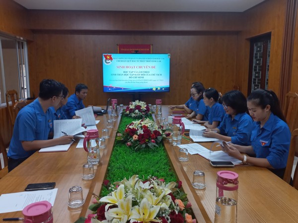 Chi đoàn Quỹ Đầu tư phát triển Đắk Lắk tổ chức học tập chuyên đề về tư tưởng, đạo đức, phong cách Hồ Chí Minh năm 2023 dành cho đoàn viên, thanh niên